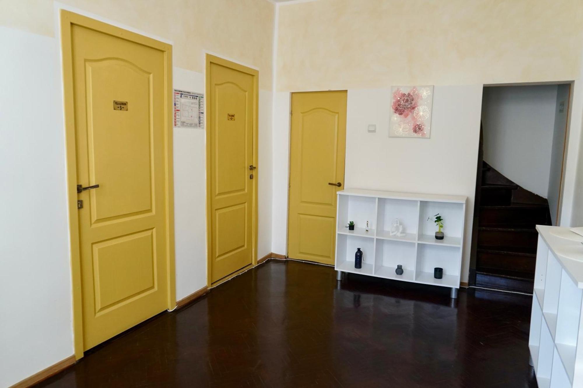 Cazare Alfredo Craiova Exterior foto