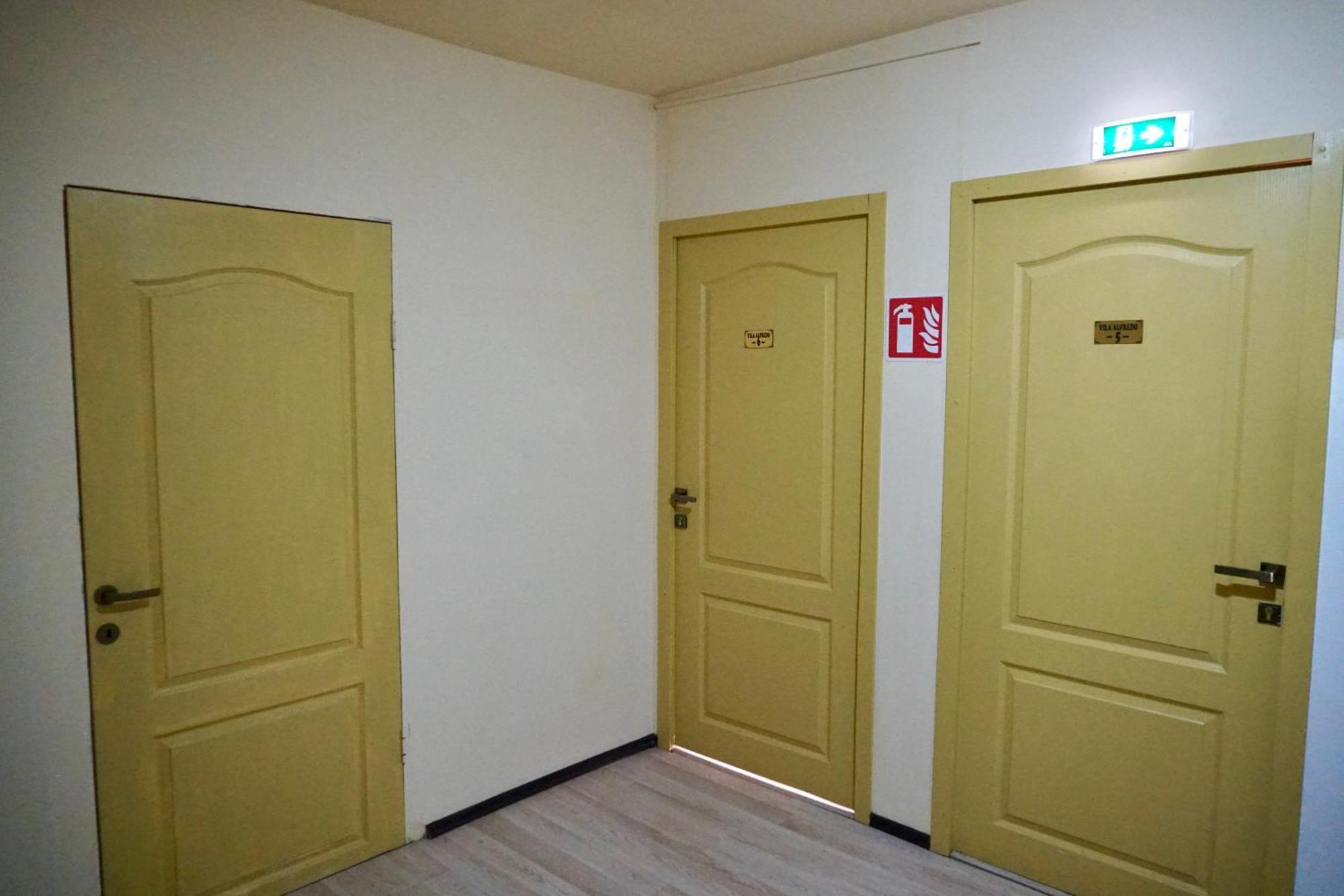 Cazare Alfredo Craiova Exterior foto