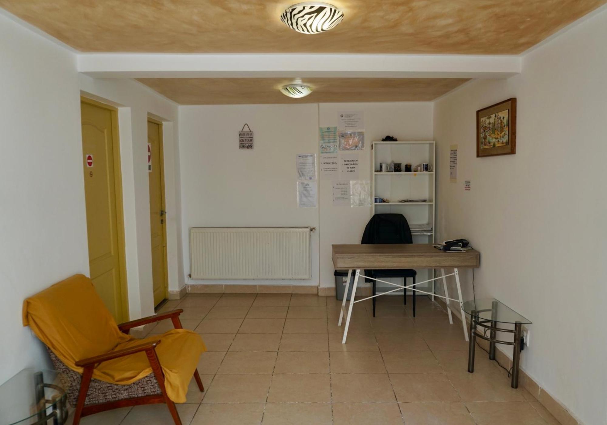 Cazare Alfredo Craiova Exterior foto
