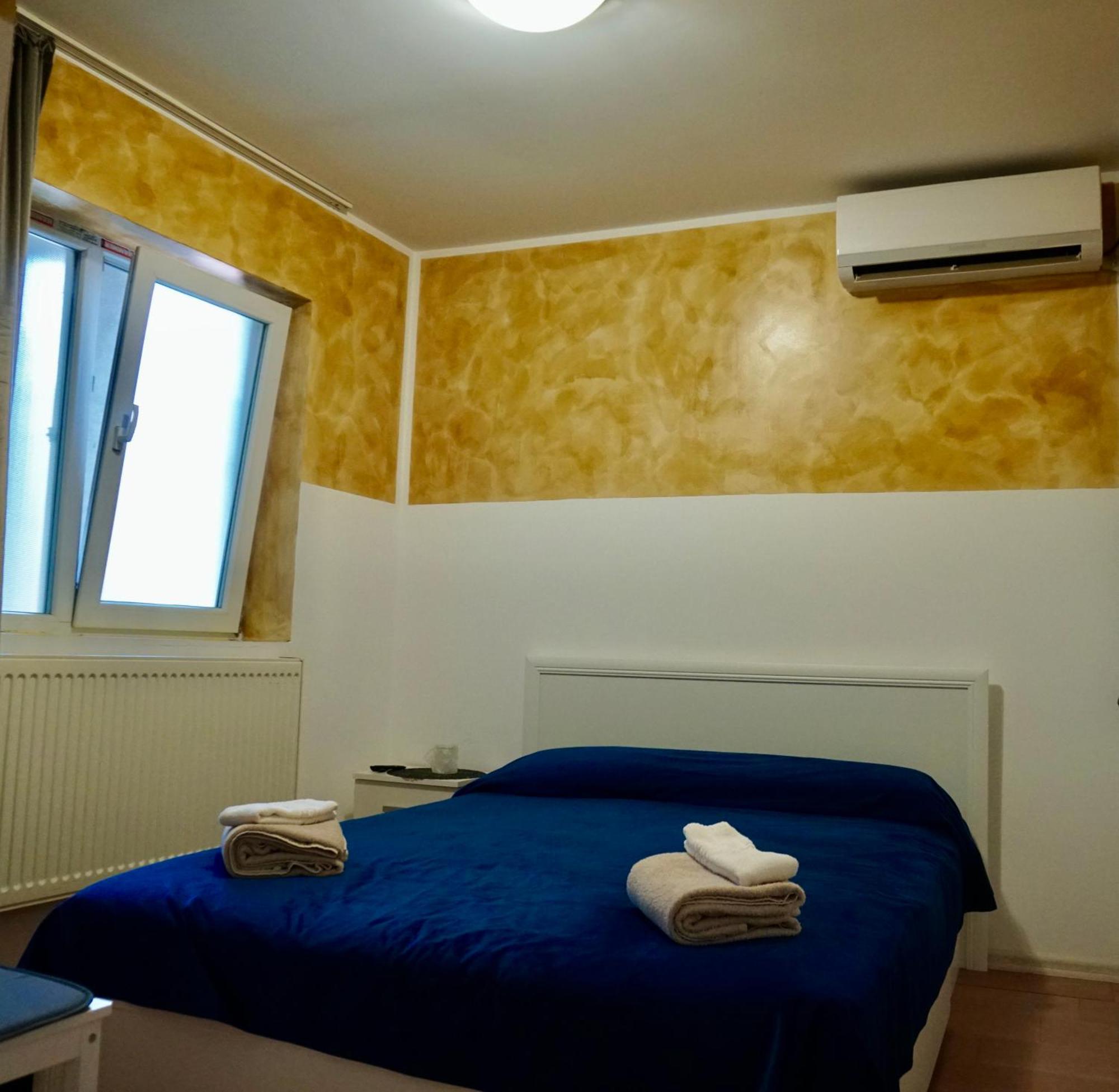 Cazare Alfredo Craiova Exterior foto